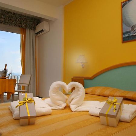 Hotel Solemare Beach & Beauty Spa Ischia Esterno foto