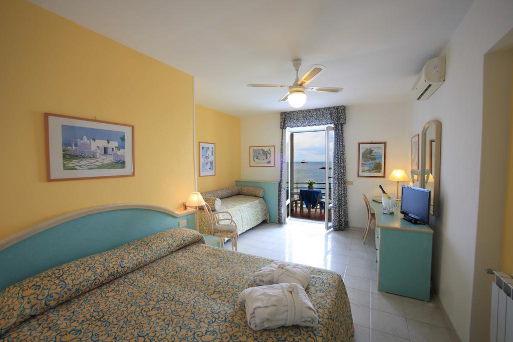 Hotel Solemare Beach & Beauty Spa Ischia Esterno foto