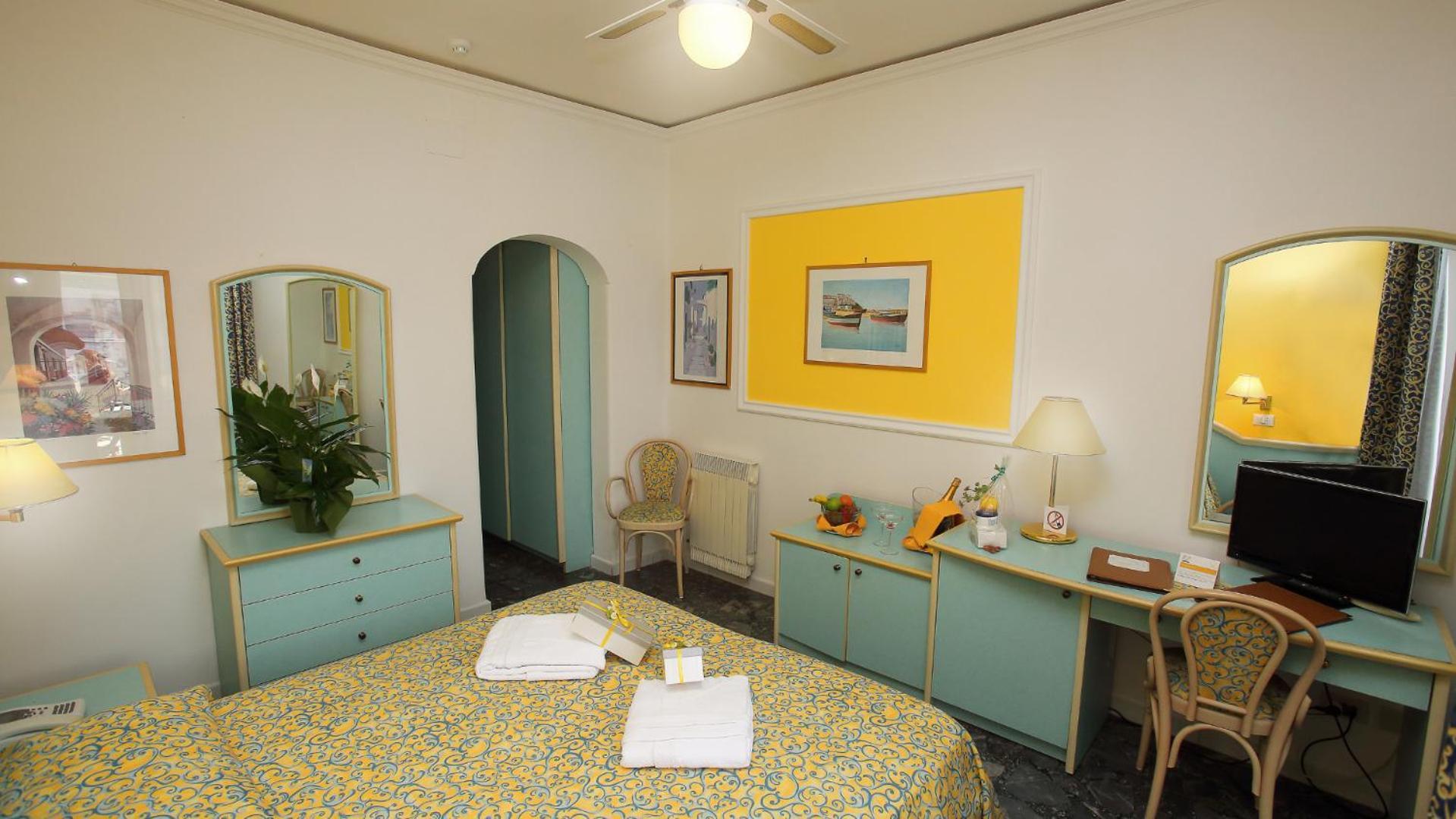 Hotel Solemare Beach & Beauty Spa Ischia Esterno foto